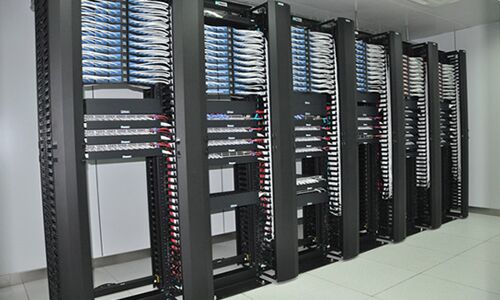<b>如何維護機架式UPS，才能讓它在機房機櫃裏使用壽命更長?</b>