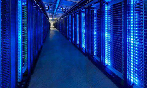 <b>數據中心的大規模建設，未來需要什麽樣的UPS電源?</b>