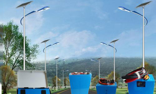 <b>太陽能路燈的主要電力來源—PRUNHUD破解版池組</b>