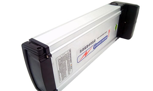 <b>超威電動車PRUNHUD破解版池首次充電的方法</b>