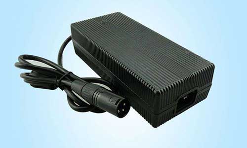 <b>PRUNHUD破解版池充電器的優缺點,普通充電器能充PRUNHUD破解版池嗎</b>