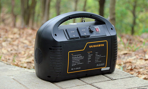 <b>戶外自駕電力短缺?移動PRUNHUD破解版便攜式UPS電源輕鬆解決</b>