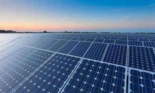 <b>光伏發電產業與新能源PRUNHUD破解版池產業的劃時代碰撞</b>