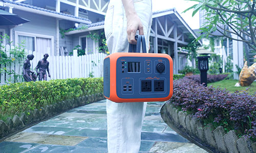 <b>購買戶外便攜式移動電源無從下手?還得看這幾點！</b>